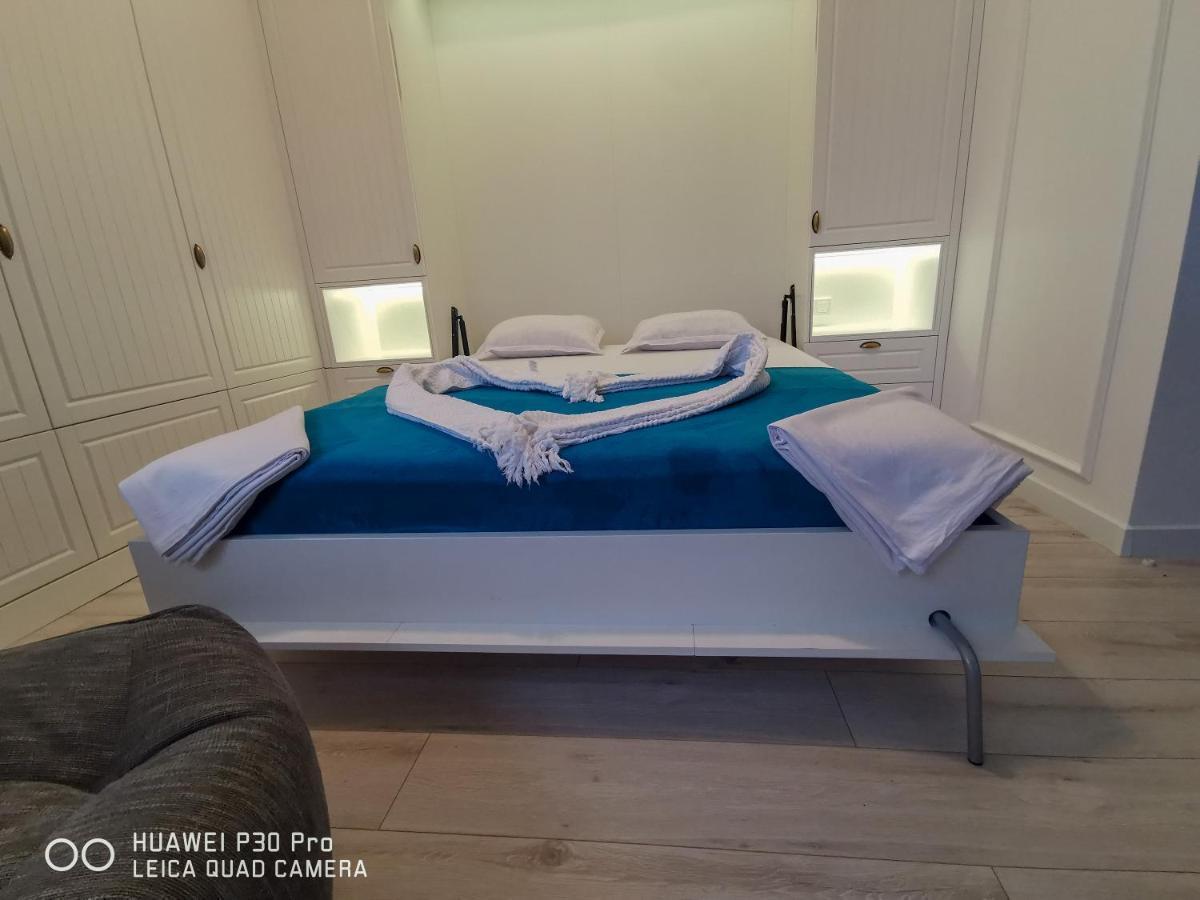 Luxury Apartments Alix Burgas Bagian luar foto