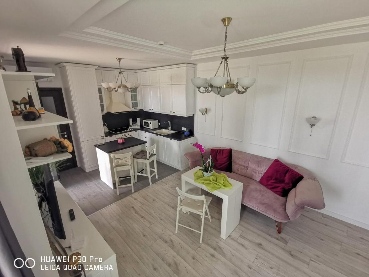Luxury Apartments Alix Burgas Bagian luar foto