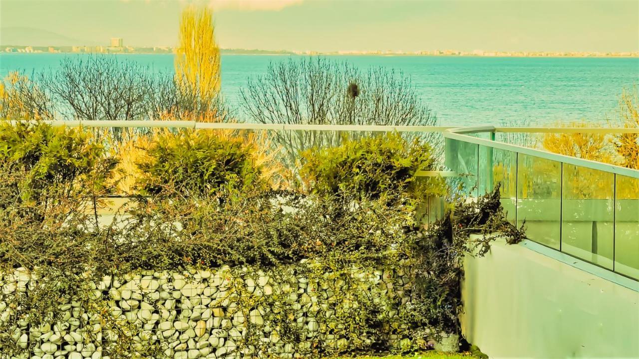 Luxury Apartments Alix Burgas Bagian luar foto