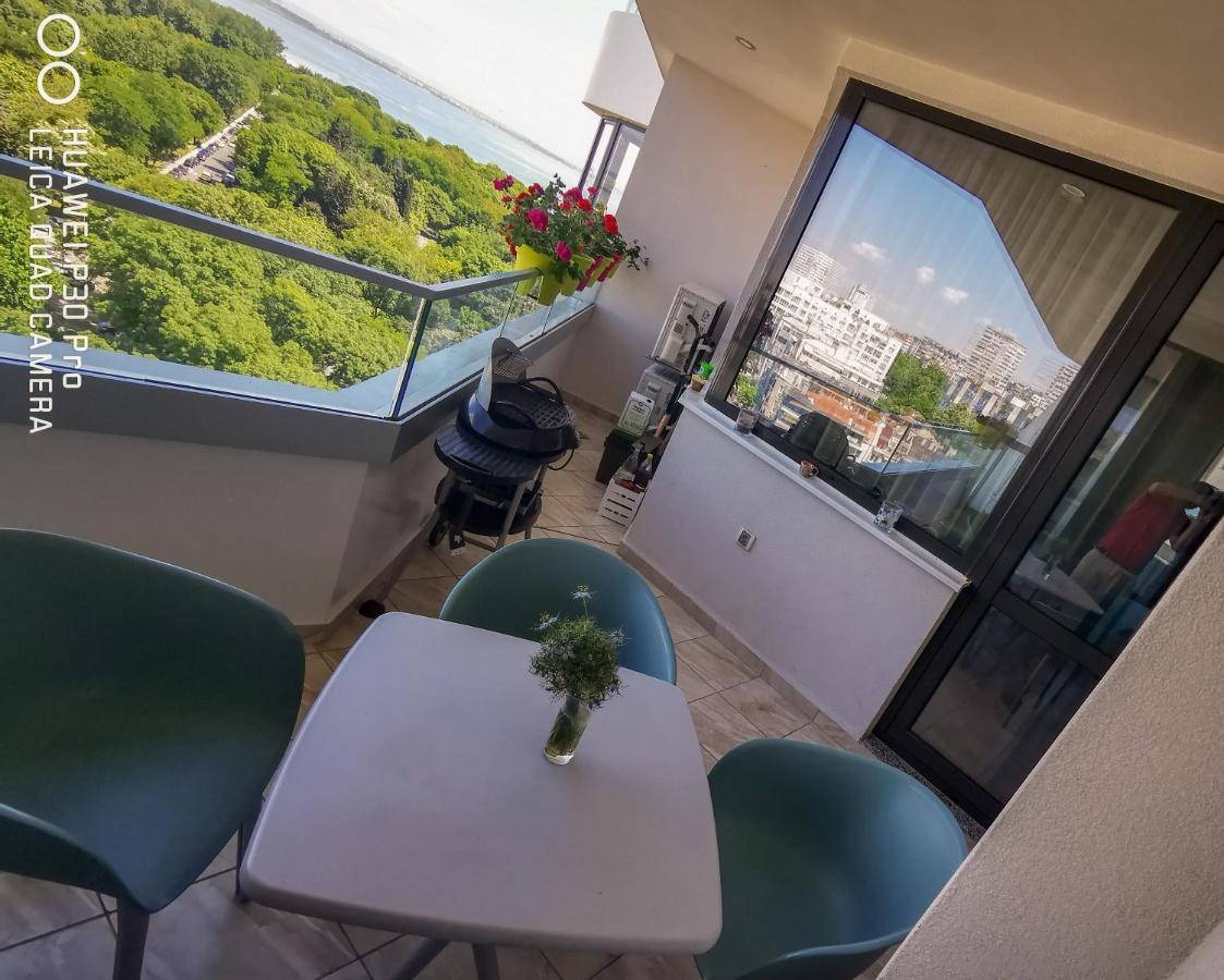 Luxury Apartments Alix Burgas Bagian luar foto