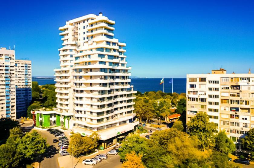 Luxury Apartments Alix Burgas Bagian luar foto